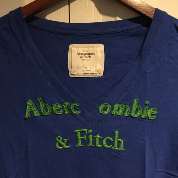 Set of 2 Abercrombie & Fitch women’s T-shirt S - Picture 7 of 7